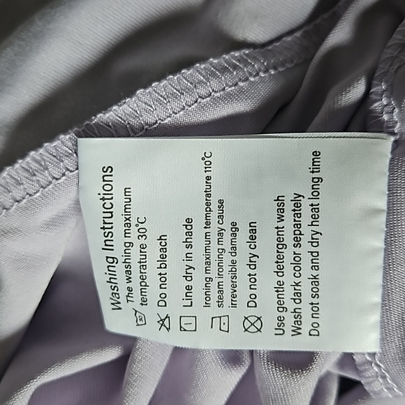 Womens V-neck workout top with knot. Lavender Small New with tags. Cropped - Picture 7 of 7